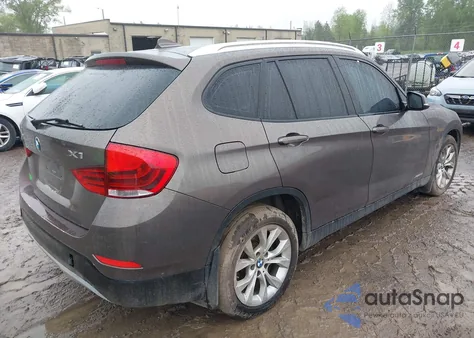 2013 BMW X1 xDrive28I из США, поврежденный, VIN WBAVL1C57DVR86059